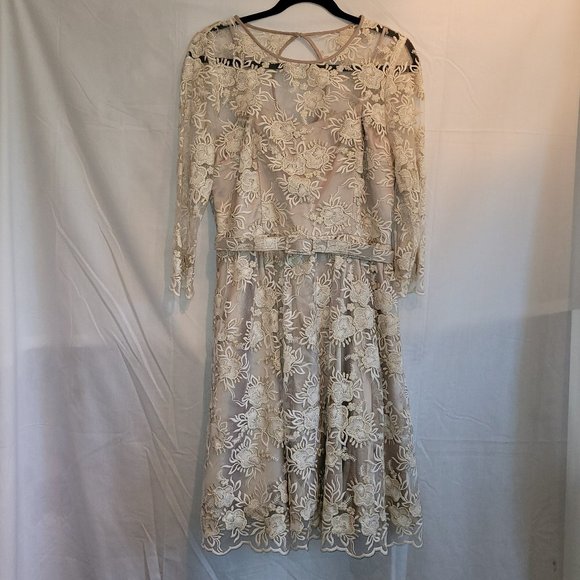 Eliza J party dress, gold lace, women's size 12 with pockets - Picture 1 of 9